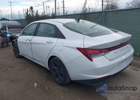 2022 Hyundai Elantra Sel z USA, uszkodzony, nr VIN 5NPLM4AG6NH067474